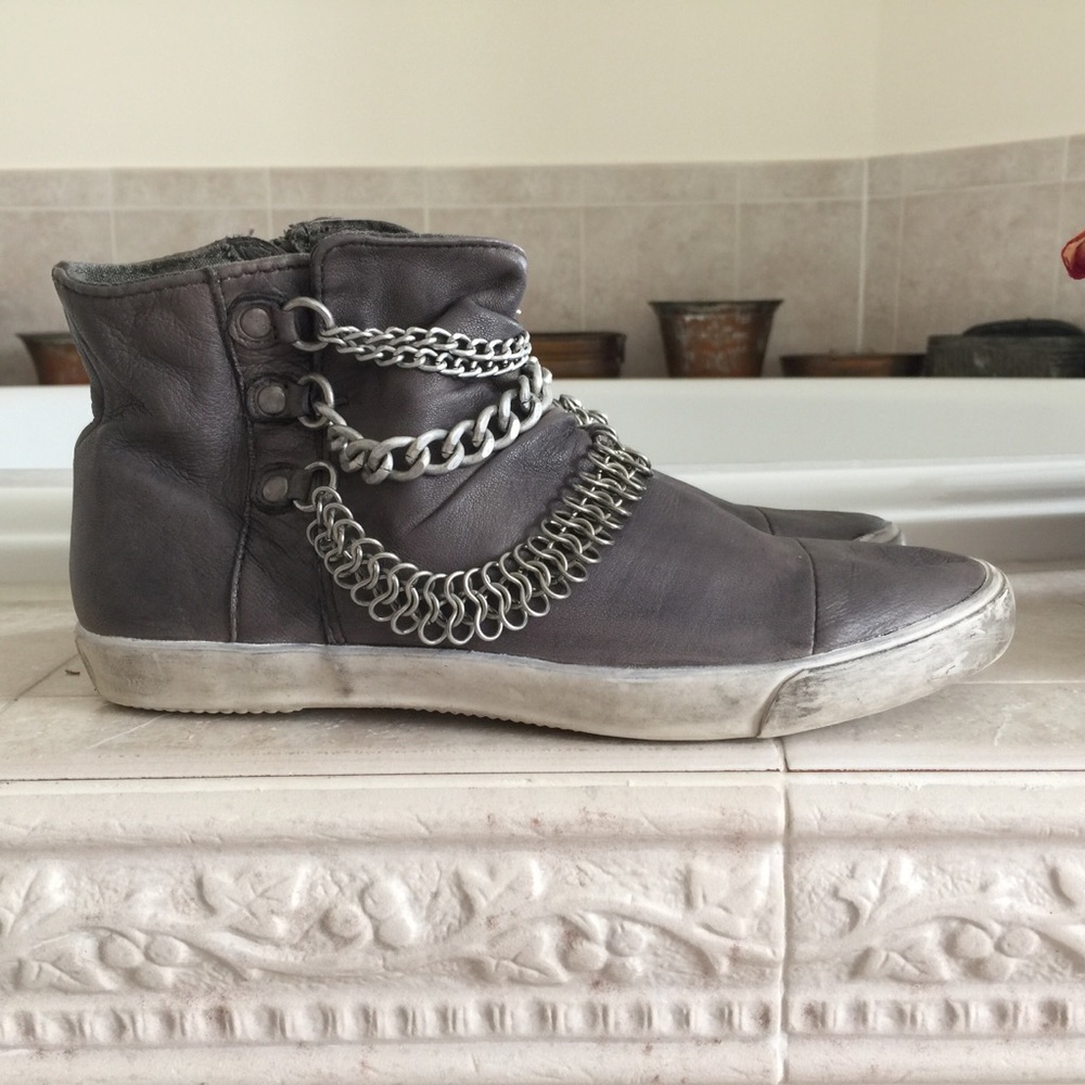 Ash Van Chain Low Trainers in Cement Leather
